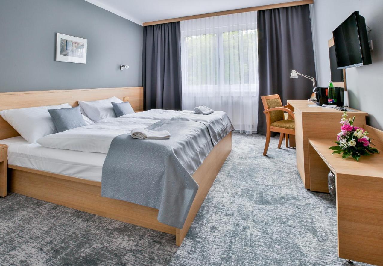 Lh Parkhotel Hluboka Nad Vltavou Congress & Wellness Eksteriør billede