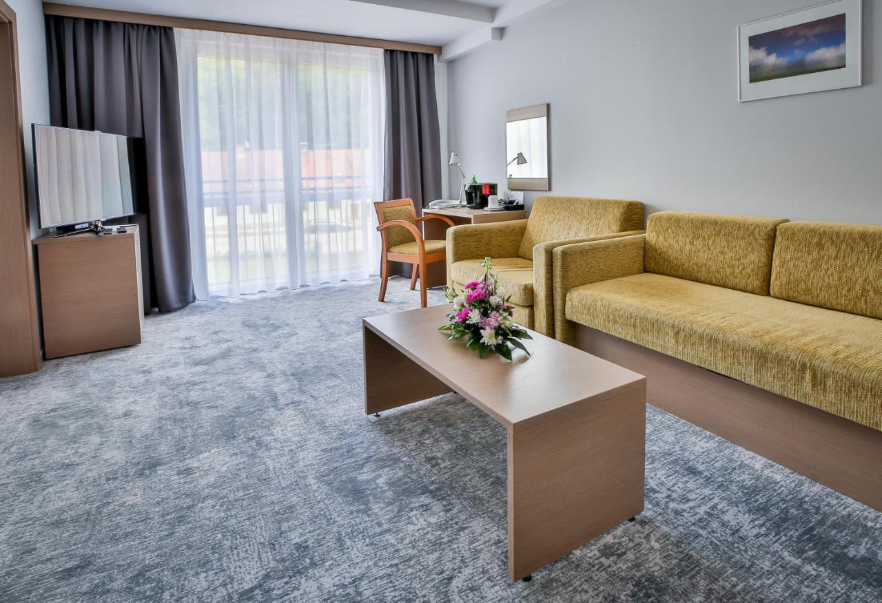 Lh Parkhotel Hluboka Nad Vltavou Congress & Wellness Eksteriør billede