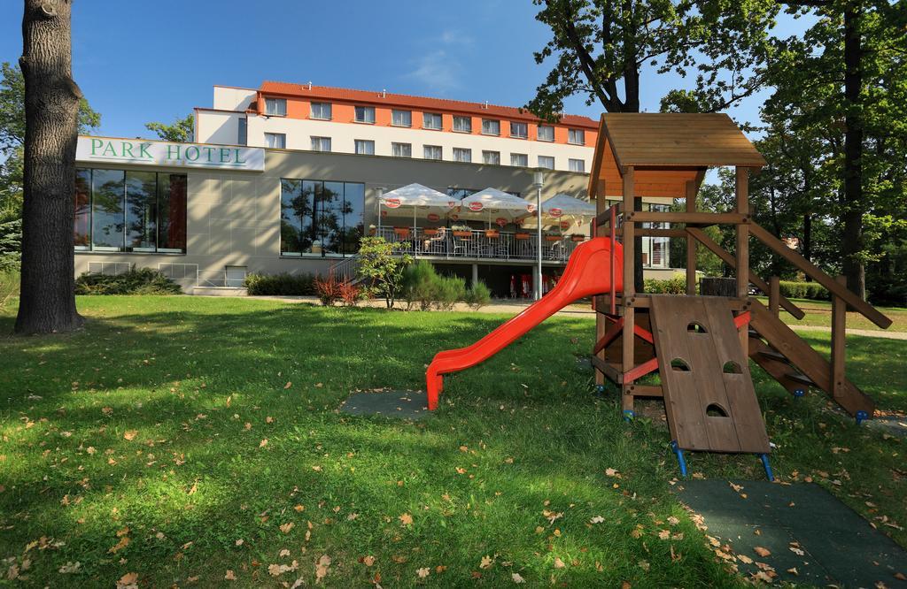 Lh Parkhotel Hluboka Nad Vltavou Congress & Wellness Eksteriør billede