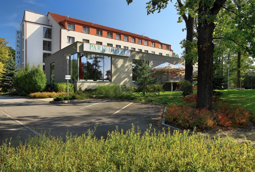 Lh Parkhotel Hluboka Nad Vltavou Congress & Wellness Eksteriør billede