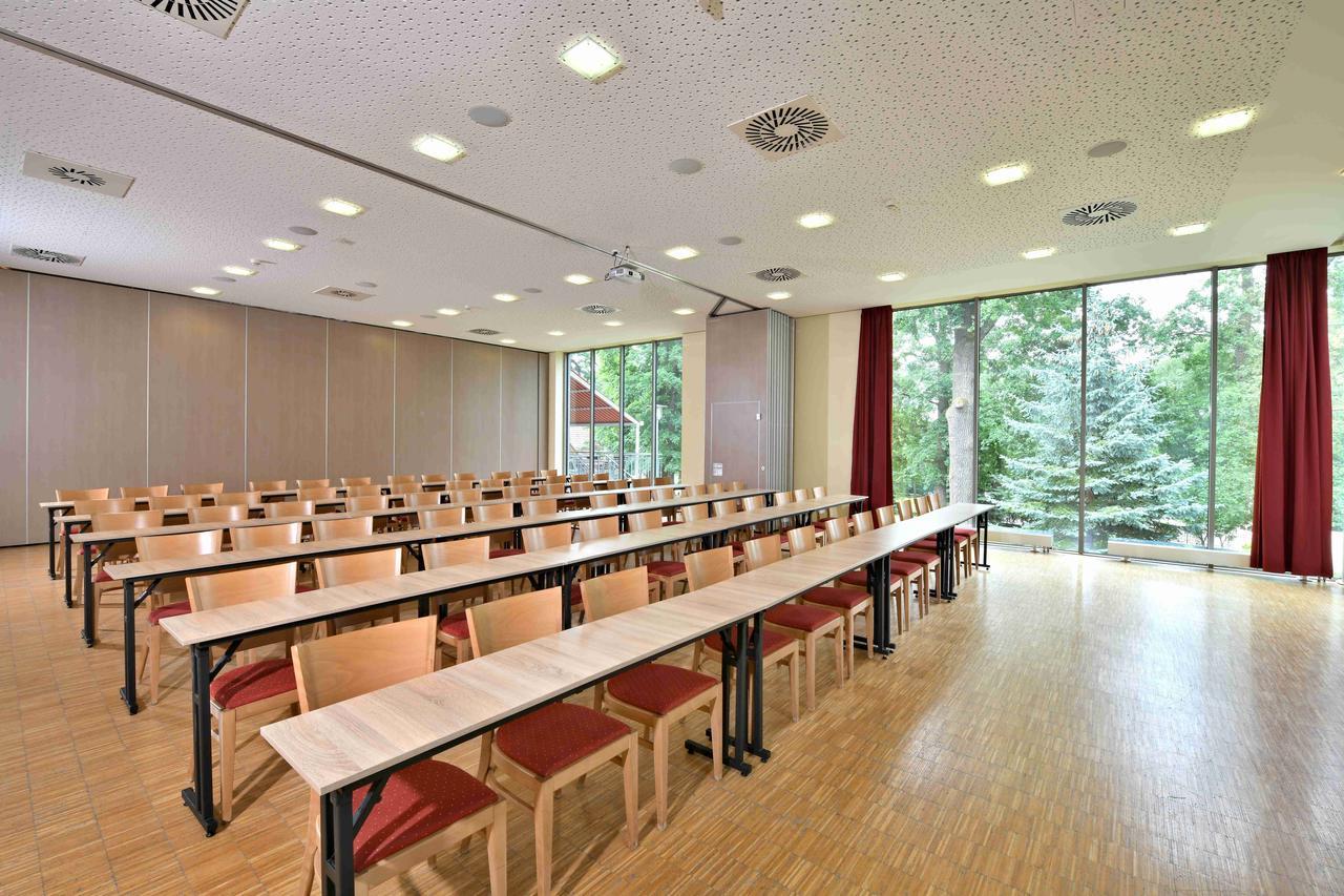 Lh Parkhotel Hluboka Nad Vltavou Congress & Wellness Eksteriør billede